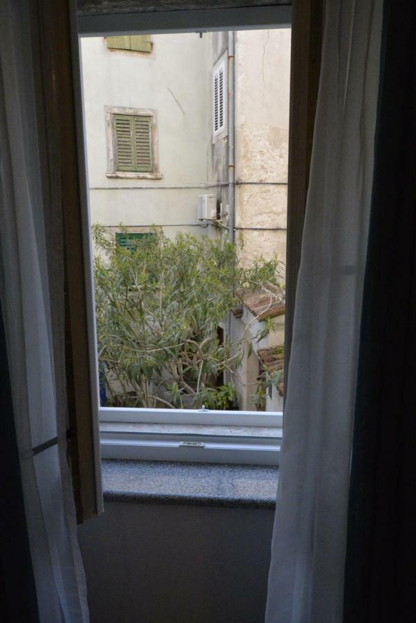 Apartments And Rooms Oliva كريس المظهر الخارجي الصورة